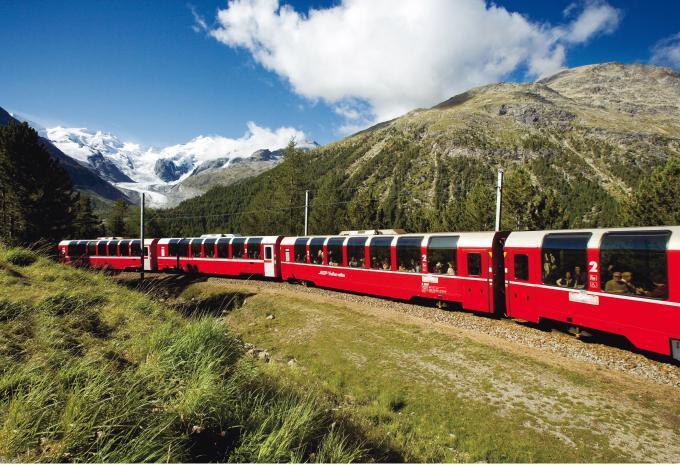 Alpine Cruise: Scenic Train Tour Experience