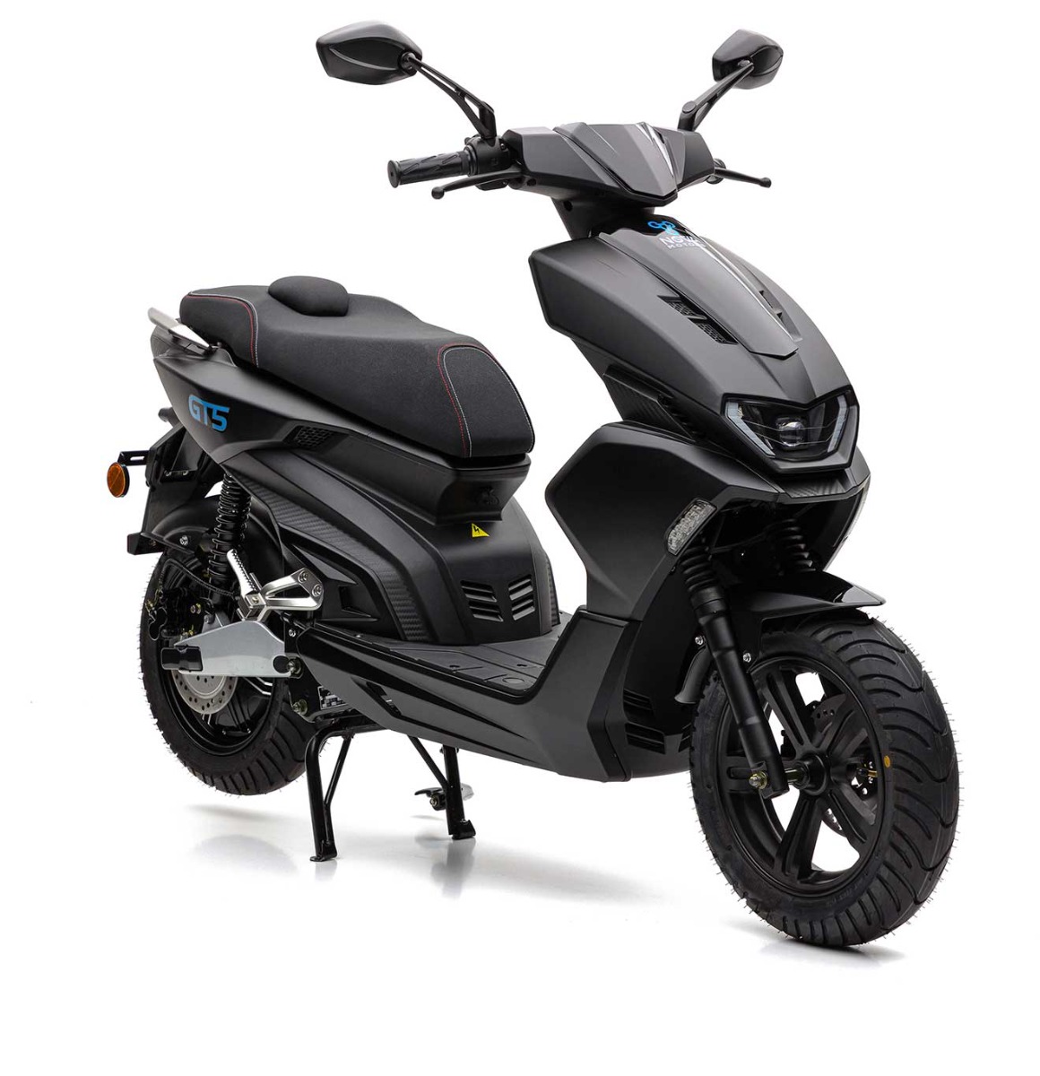 The translated product title is: "Nova Motors eGT5 matte black - 45 km/h 2 x battery pack